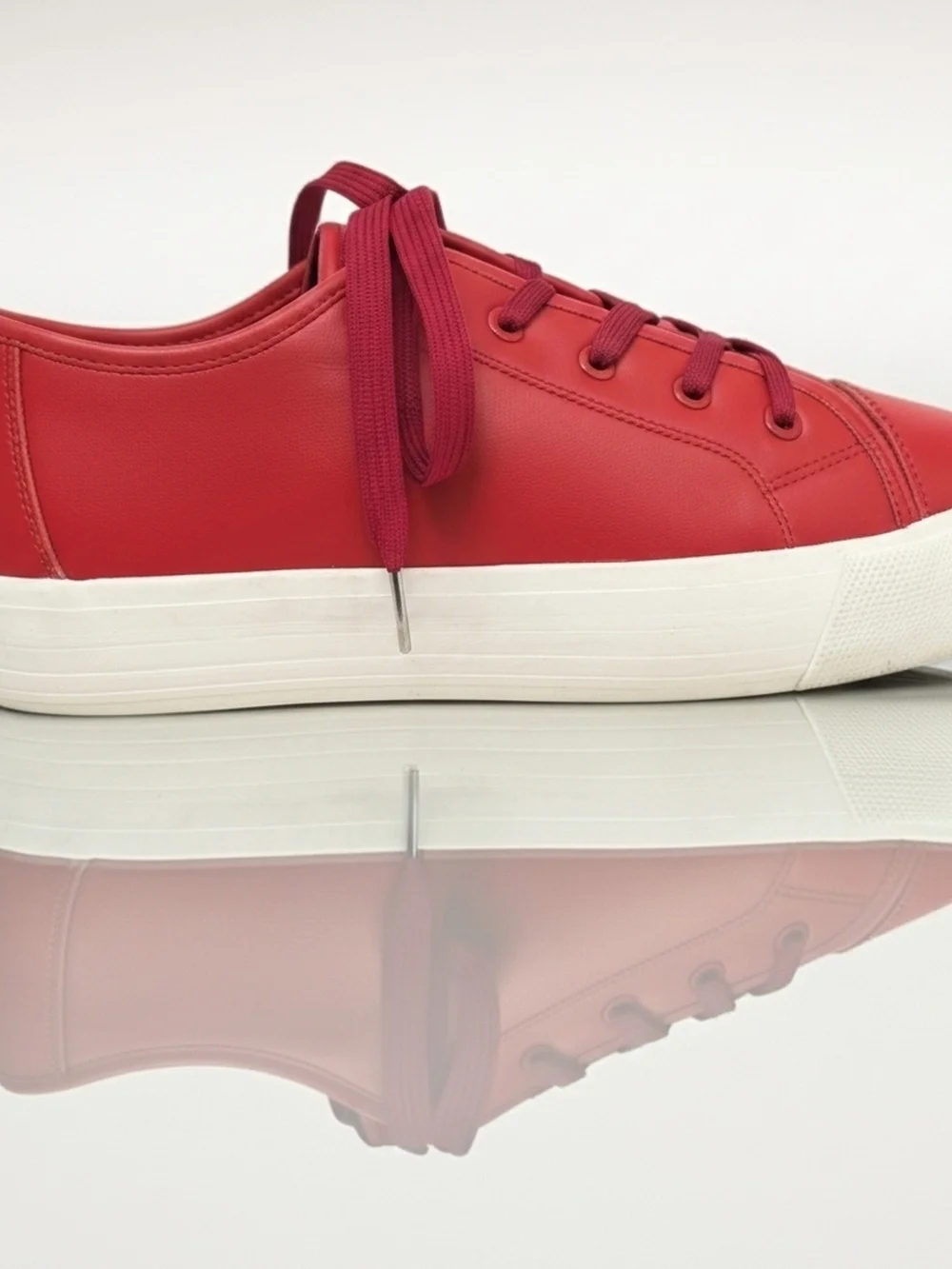 Mudd Red Leather Fur Lined Lace-Up Low-Top Sneaker Size 10 - Picture 3 of 8